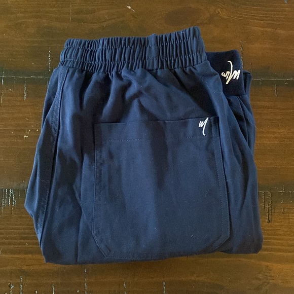 MIM Scrub Set. Dark navy. Top: xxs Bottom: xs. Never worn. No tags. - Picture 5 of 6